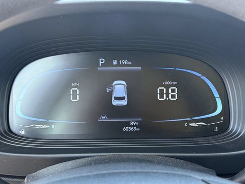 Used 2024 Hyundai Venue SE FWD image 31