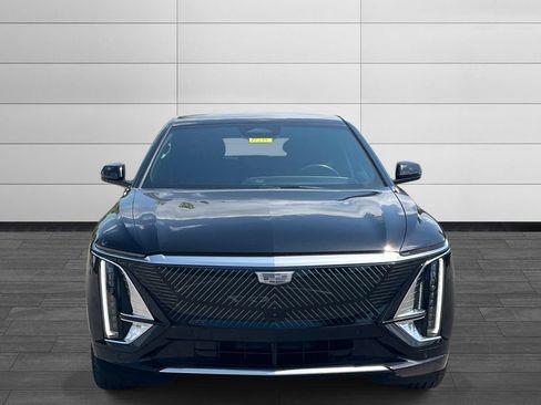 Certified 2024 Cadillac Lyriq Luxury w/ LPO, Floor Liner Package AWD/4WD image 9