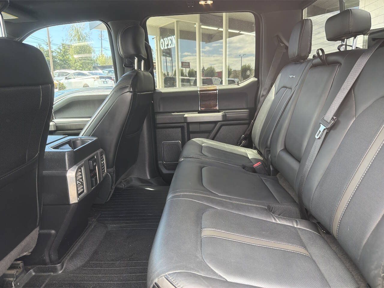 Used 2016 Ford F150 Platinum w/ Equipment Group 701A Luxury AWD/4WD image 25