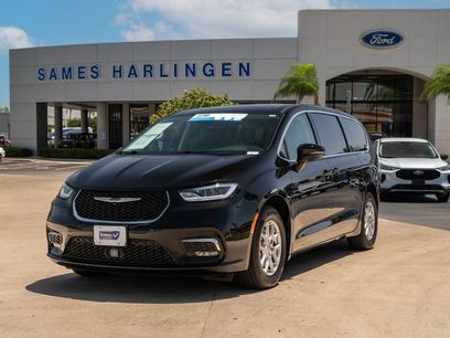 Used 2024 Chrysler Pacifica Touring-L
