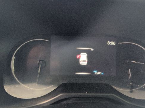 Used 2024 Toyota RAV4 LE FWD image 8