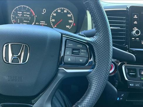 Used 2025 Honda Ridgeline Black Edition image 11