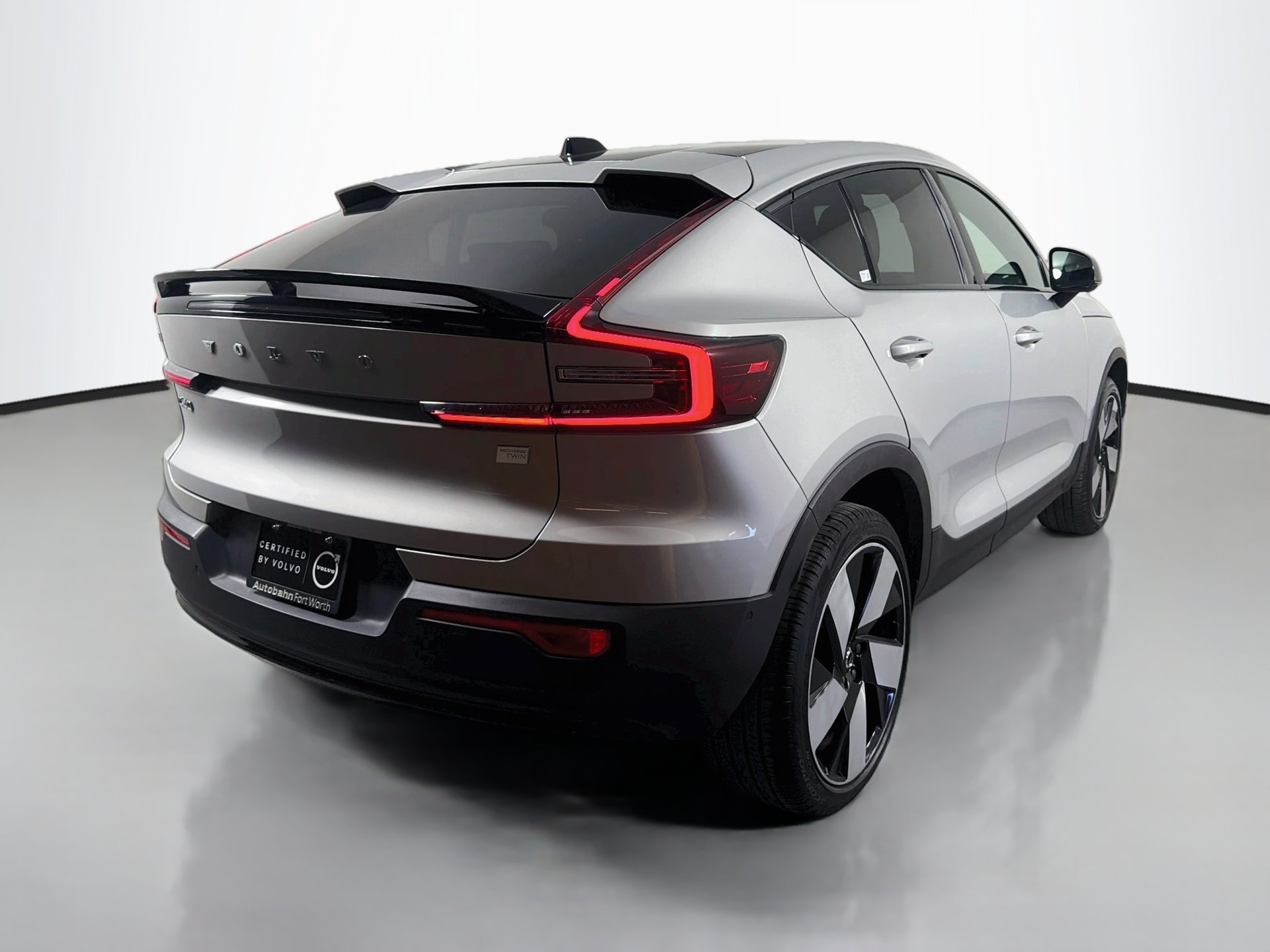 Used 2023 Volvo C40 P8 Recharge Ultimate AWD/4WD image 6