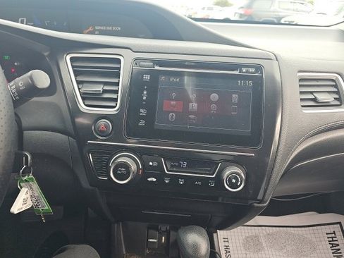 Used 2015 Honda Civic SE image 9