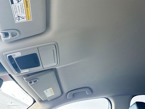 Certified 2025 Honda Pilot EX-L image 15