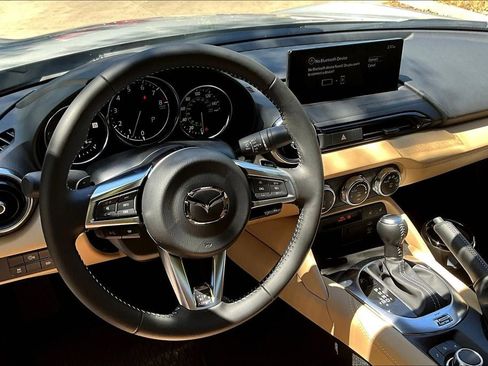 New 2025 MAZDA MX-5 Miata Grand Touring w/ Appearance Package image 4