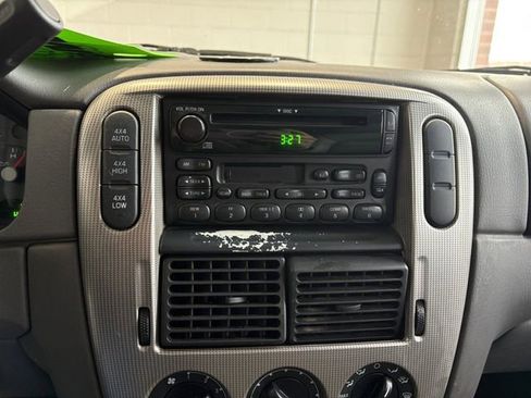 Used 2003 Ford Explorer XLT image 22