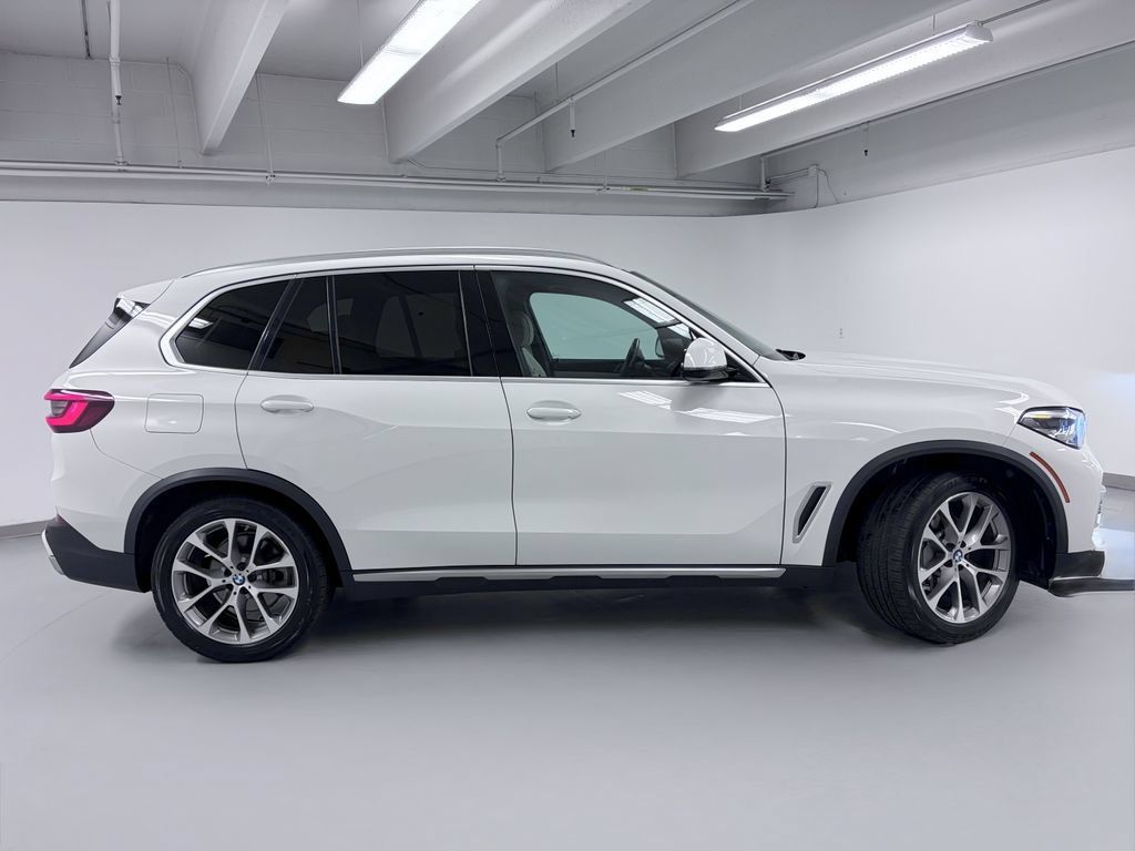 Used 2020 BMW X5 xDrive40i w/ Convenience Package AWD/4WD image 6