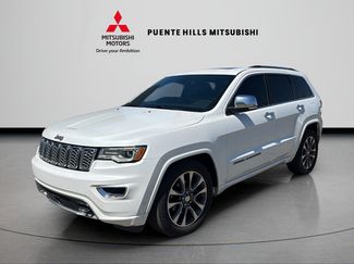 Used 2017 Jeep Grand Cherokee Overland w/ Jeep Active Safety Group AWD/4WD video 1