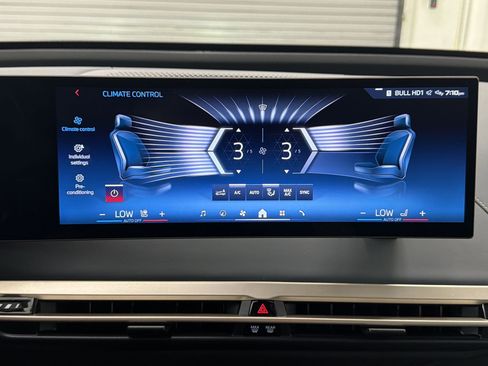 Used 2024 BMW iX M60 AWD/4WD image 25