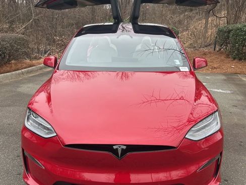 Used 2023 Tesla Model X image 25