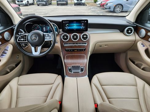 Used 2020 Mercedes-Benz GLC 300 4MATIC image 8