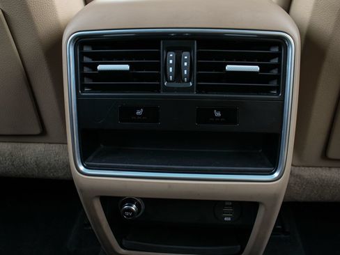 Used 2019 Porsche Cayenne Turbo AWD/4WD image 47