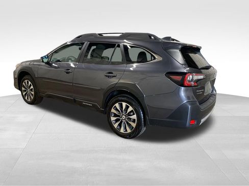 Certified 2025 Subaru Outback Limited AWD/4WD image 2