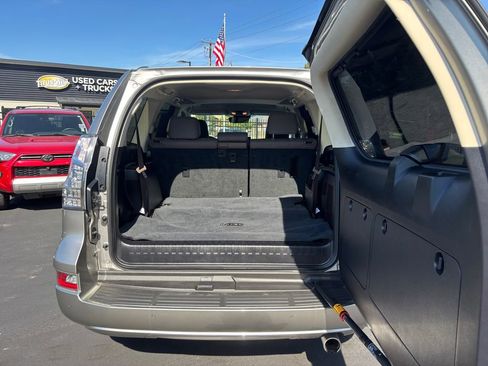 Used 2022 Lexus GX 460 Premium image 25