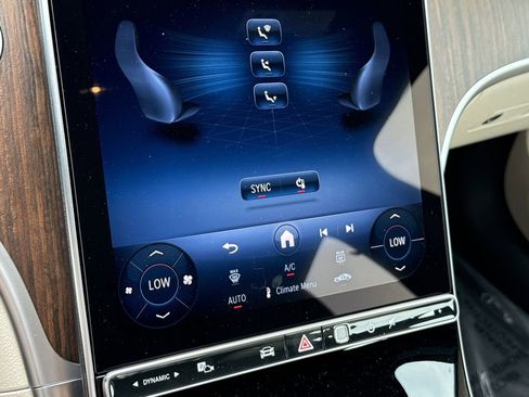 New 2025 Mercedes-Benz C 300 4MATIC Sedan image 19