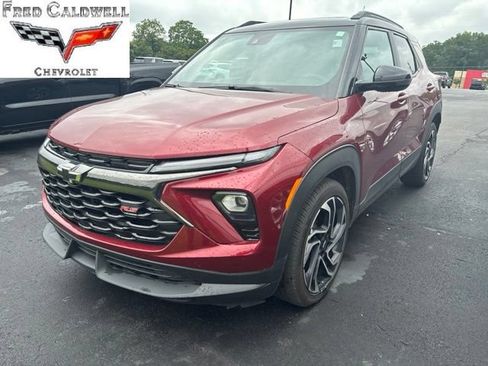Used 2025 Chevrolet TrailBlazer RS w/ Convenience Package FWD image 3
