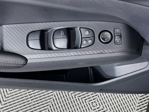 New 2026 Nissan Altima 2.5 SV FWD image 16