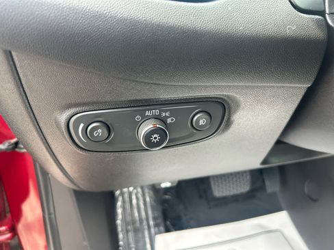 Used 2021 Chevrolet Equinox LT image 14