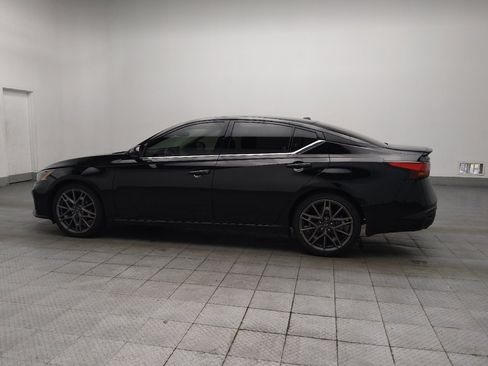 Used 2023 Nissan Altima 2.0 SR FWD image 3