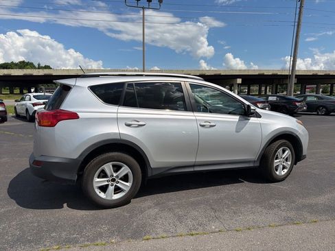 Used 2013 Toyota RAV4 XLE FWD image 4