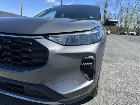 Used 2025 Ford Escape ST-Line AWD/4WD image 10