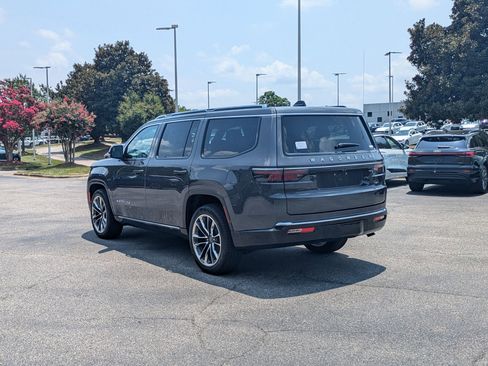 New 2025 Jeep Wagoneer Series III w/ Premium Group I image 7