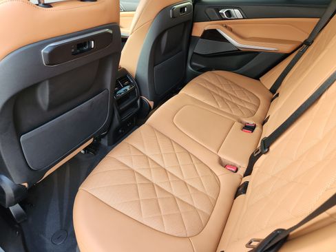 Used 2024 BMW X5 sDrive40i w/ M Sport Package RWD image 23