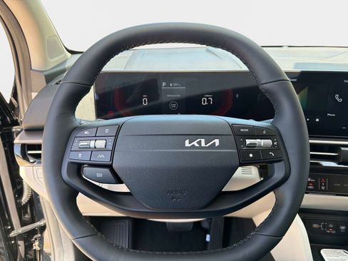 New 2026 Kia Sportage EX FWD image 24