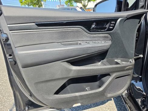 Used 2023 Honda Odyssey Elite image 19
