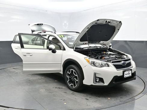 Used 2017 Subaru Crosstrek 2.0i Limited image 39