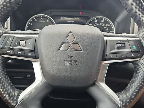 Used 2024 Mitsubishi Outlander SE FWD image 20