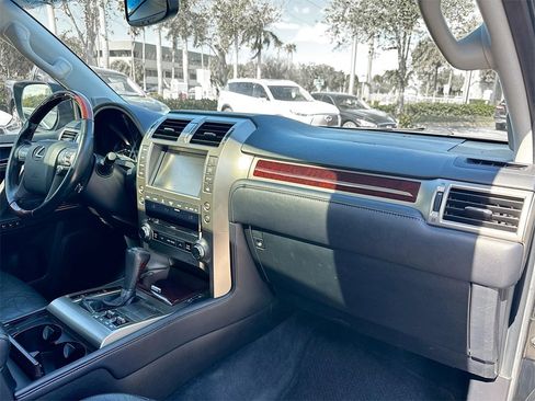 Used 2018 Lexus GX 460 460 image 31