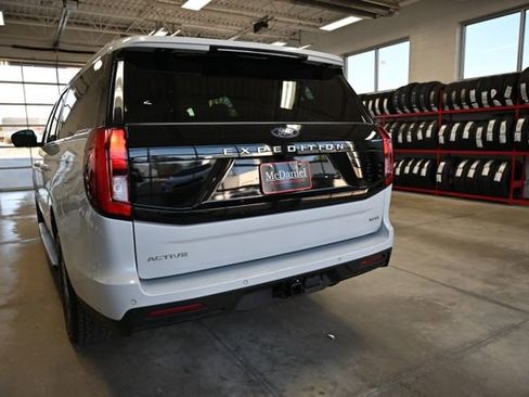 Used 2025 Ford Expedition Max Active AWD/4WD image 7