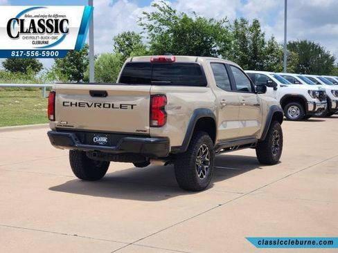 Used 2024 Chevrolet Colorado ZR2 w/ ZR2 Convenience Package III AWD/4WD image 10
