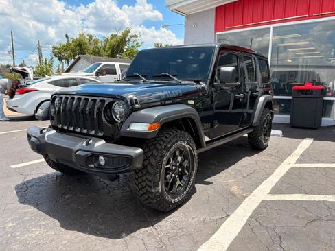 Used 2021 Jeep Wrangler Unlimited Sport AWD/4WD image 3