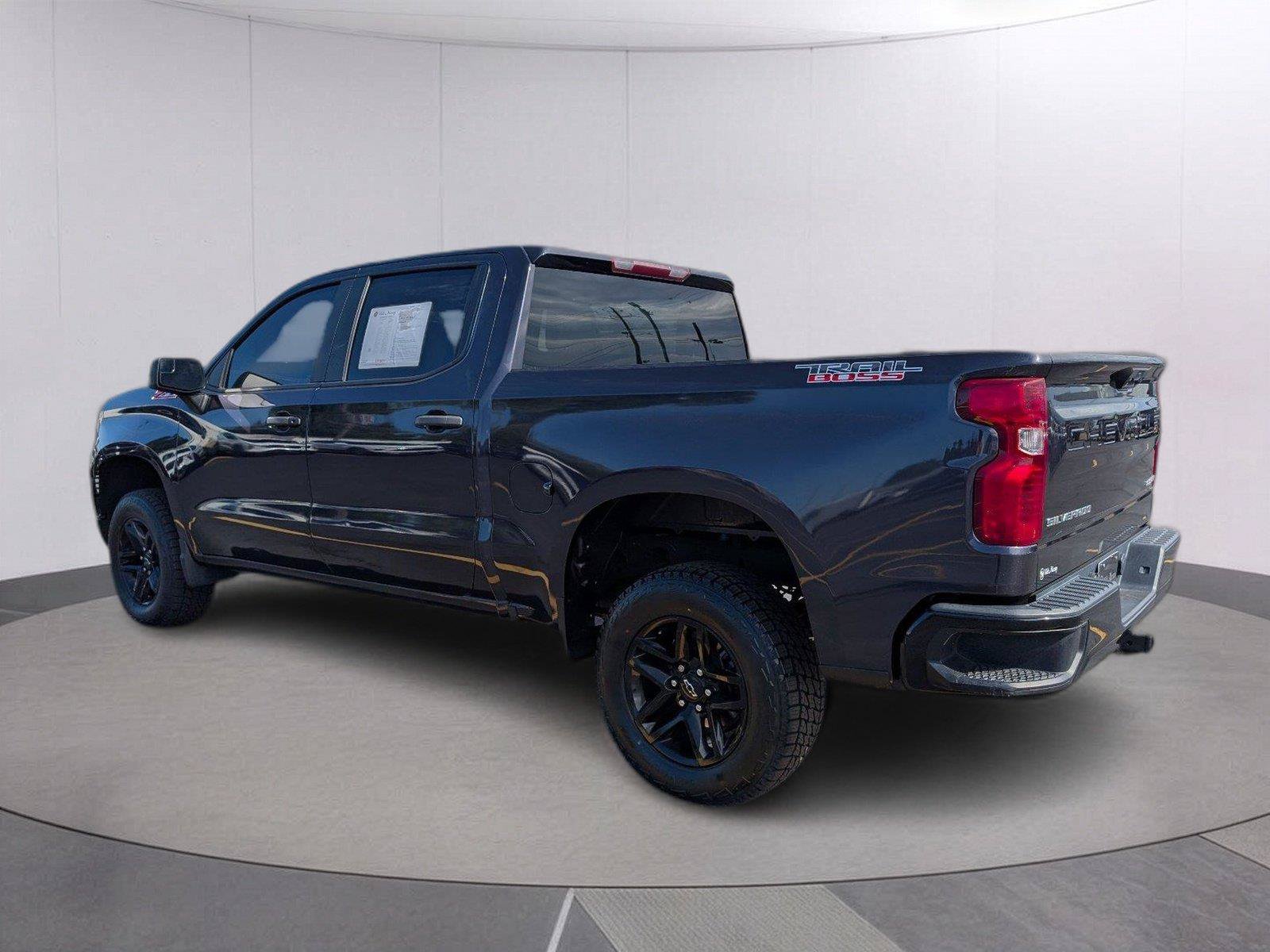 Used 2022 Chevrolet Silverado 1500 Custom Trail Boss AWD/4WD image 5