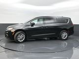 New 2026 Chrysler Pacifica Select image 4