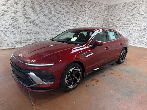 New 2026 Hyundai Sonata SEL FWD image 3