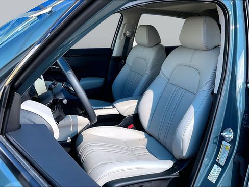 Used 2025 Honda HR-V EX-L image 8