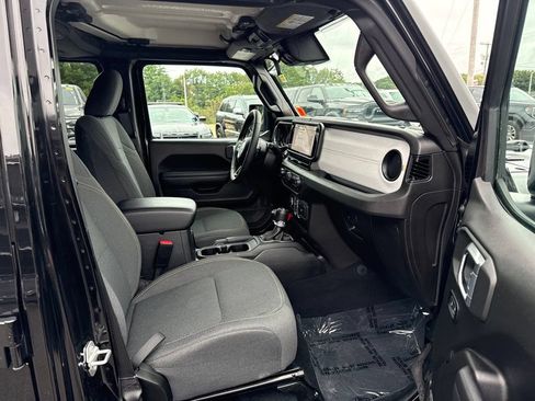 Used 2024 Jeep Wrangler Unlimited Sport AWD/4WD image 24