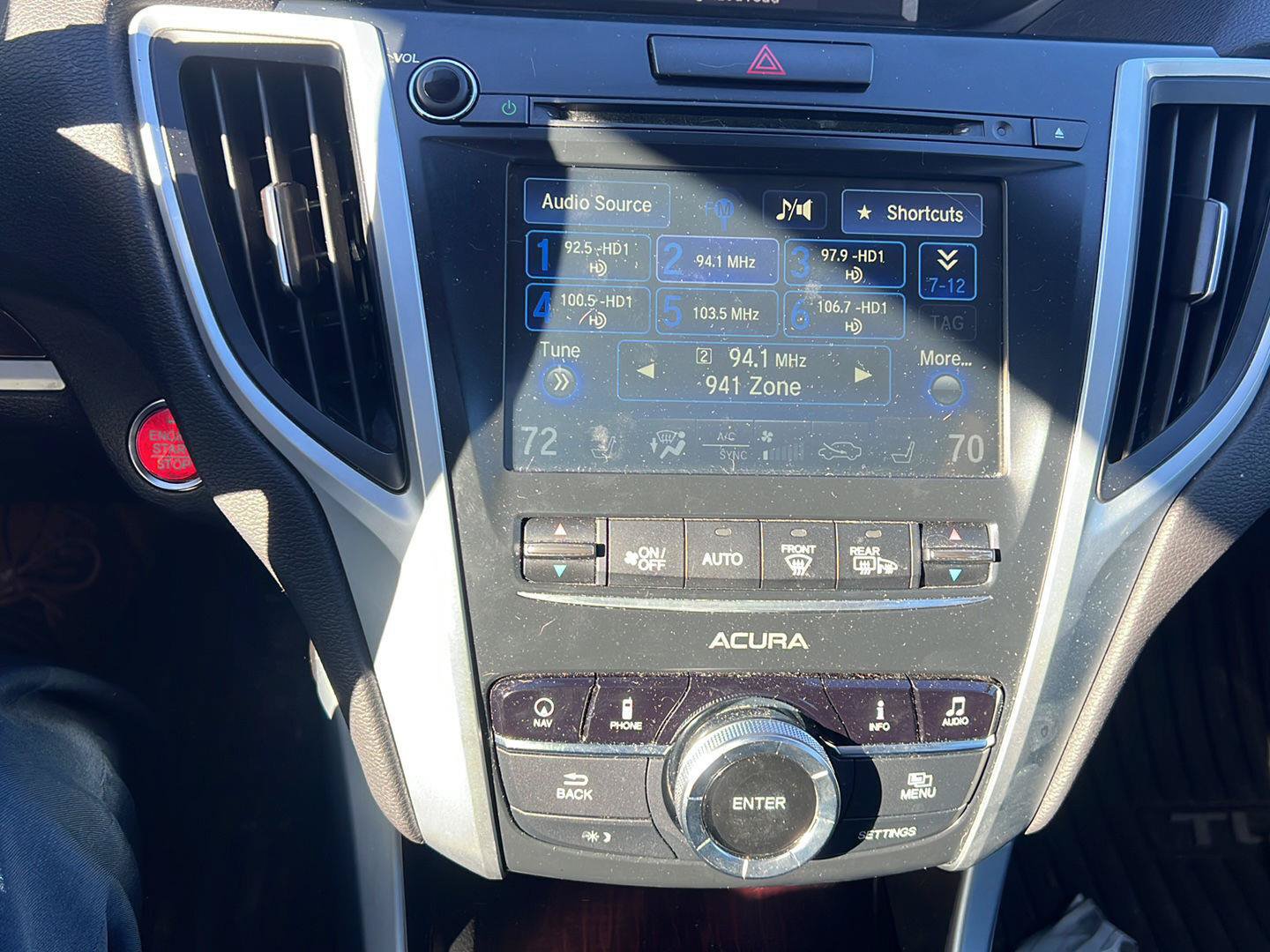 Used 2017 Acura TLX w/ Technology Package FWD image 8
