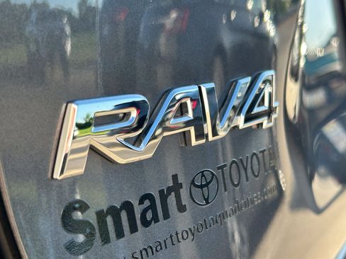 Used 2023 Toyota RAV4 XSE AWD/4WD image 8