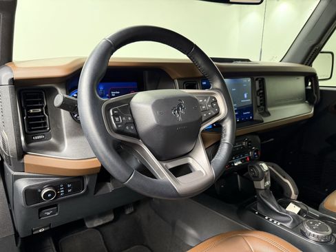 Used 2024 Ford Bronco Outer Banks image 14