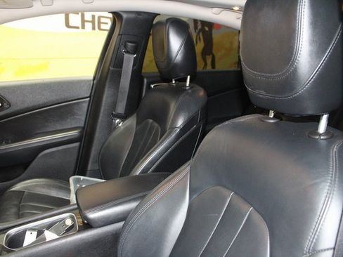 Used 2015 Chrysler 200 C w/ Sun/Sound Group image 15