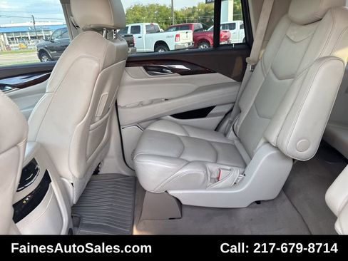 Used 2016 Cadillac Escalade Luxury image 44
