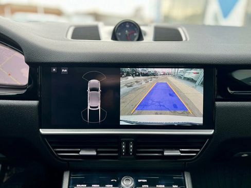 Used 2019 Porsche Cayenne image 28