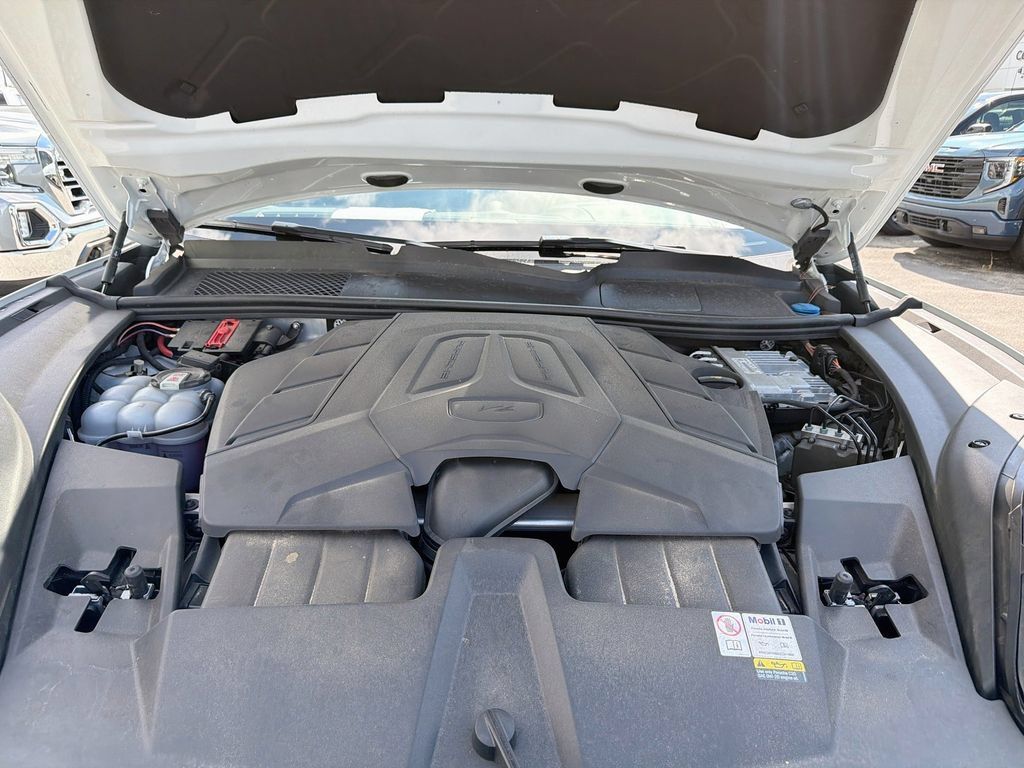 Used 2024 Porsche Cayenne Coupe AWD/4WD image 31