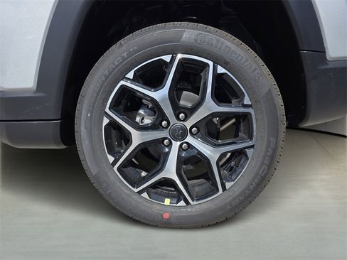 New 2026 Jeep Compass Limited image 5