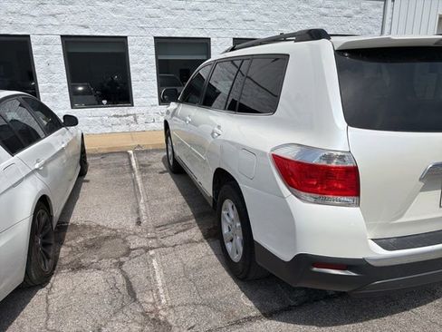 Used 2013 Toyota Highlander SE image 9